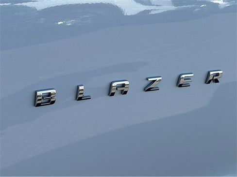 Certified 2022 Chevrolet Blazer LT w/ LPO, Black Accent Package image 9