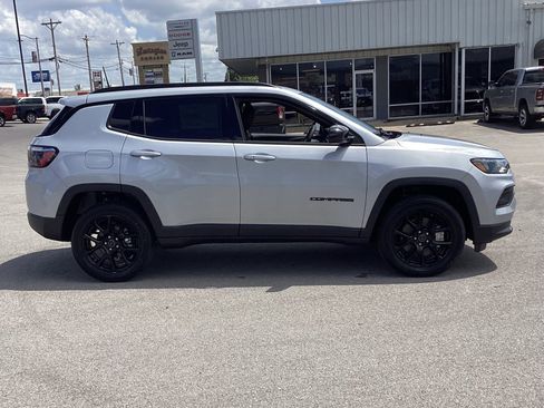 New 2026 Jeep Compass Latitude AWD/4WD image 4