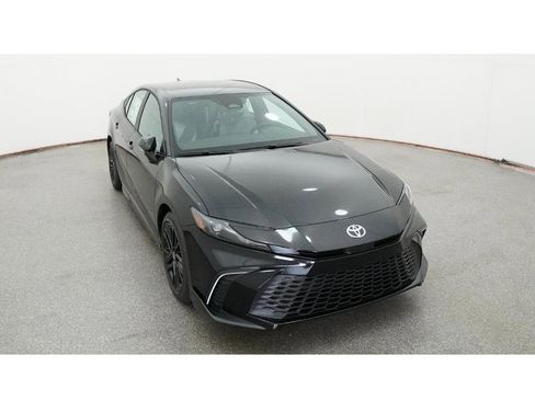 New 2026 Toyota Camry SE image 14