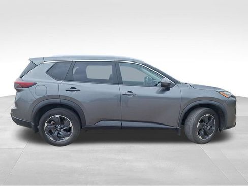 Certified 2024 Nissan Rogue SV w/ SV Premium Package FWD image 9