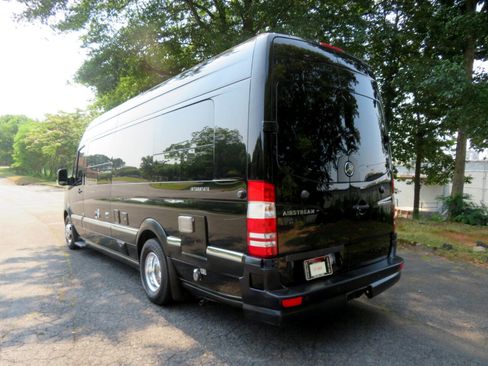 Used 2014 Mercedes-Benz Sprinter 3500 image 6