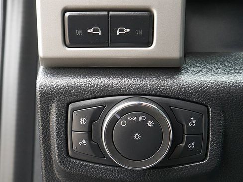 Used 2020 Ford F150 Lariat w/ Equipment Group 502A Luxury image 28