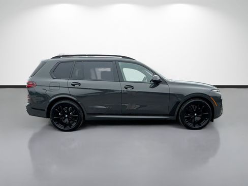 New 2027 BMW X7 xDrive40i w/ M Sport Package AWD/4WD image 2