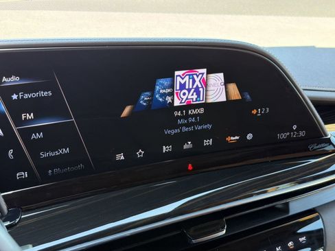 Used 2021 Cadillac Escalade Sport w/ Driver Assist Tech Package AWD/4WD image 18