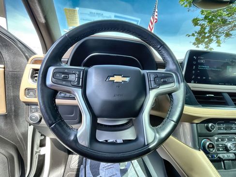 Used 2023 Chevrolet Suburban Premier AWD/4WD image 11
