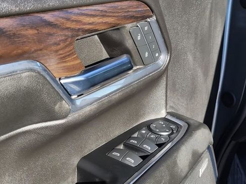 Used 2024 GMC Sierra 2500 SLT w/ SLT Premium Package image 33