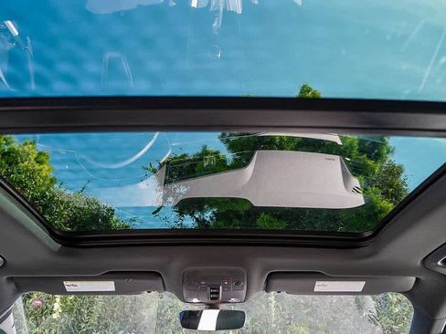 Used 2023 Audi Q3 2.0T Premium w/ Convenience Package image 18