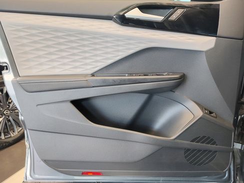 Used 2024 Volkswagen Taos S w/ MDO Package image 27