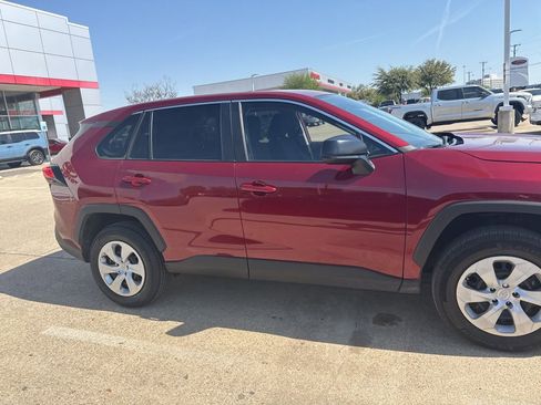 Used 2025 Toyota RAV4 LE image 3