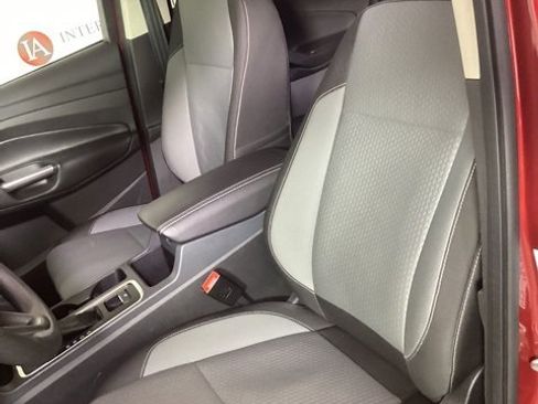 Used 2017 Ford Escape SE w/ SE Cold Weather Package image 12