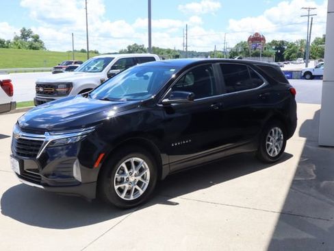 Used 2024 Chevrolet Equinox LT AWD/4WD image 5