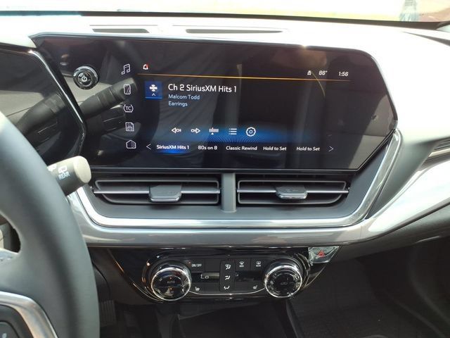 New 2026 Chevrolet Trax ACTIV w/ Sunroof Package FWD image 13