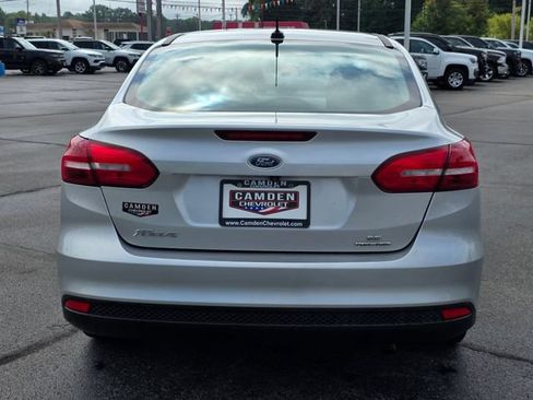 Used 2015 Ford Focus SE FWD image 10