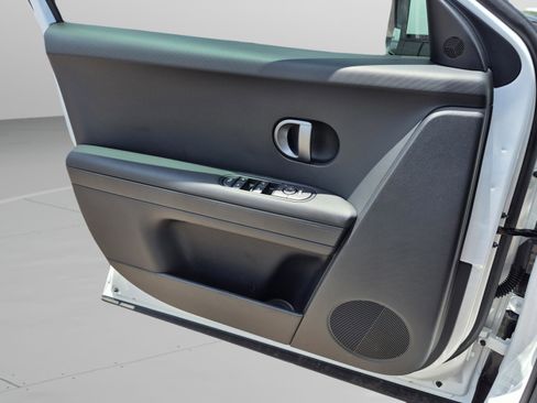 New 2026 Hyundai Ioniq 5 SEL RWD image 22