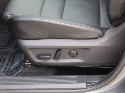 Used 2024 Nissan Rogue SV w/ SV Premium Package image 18