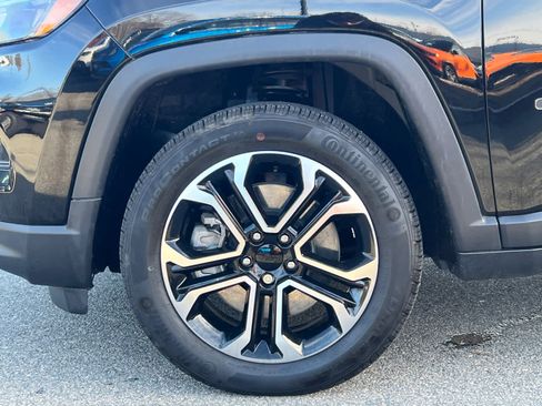 Used 2024 Jeep Compass Limited w/ Sun and Sound Group image 11