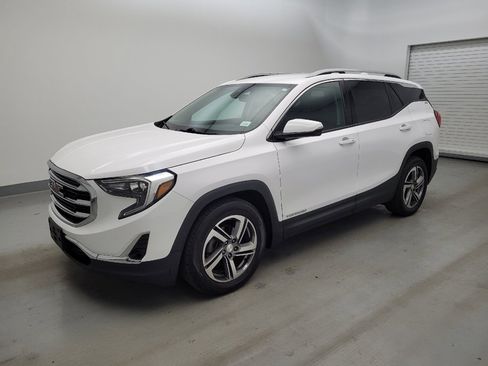 Used 2021 GMC Terrain SLT FWD image 2