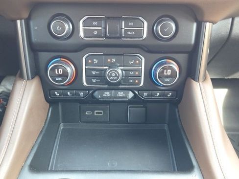 Used 2021 Chevrolet Tahoe High Country w/ Premium Package image 29