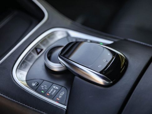 Used 2016 Mercedes-Benz S 550 Sedan image 29