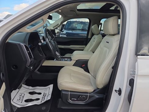 Used 2019 Ford Expedition Platinum AWD/4WD image 25