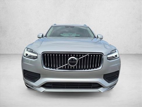 Used 2022 Volvo XC90 T5 Momentum FWD image 2