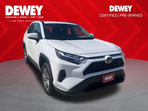 Used 2025 Toyota RAV4 XLE image 1