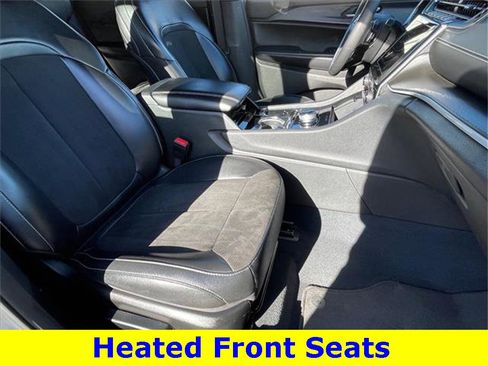 Used 2023 Jeep Grand Cherokee L Laredo image 11