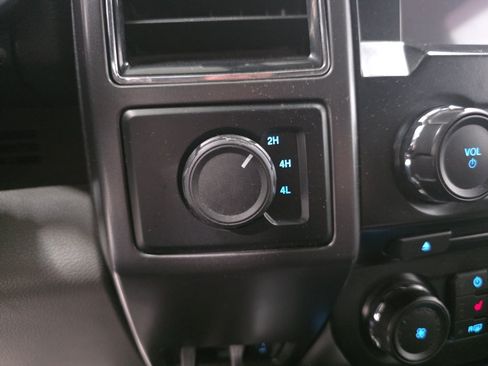 Used 2017 Ford F150 XLT w/ Equipment Group 302A Luxury AWD/4WD image 22