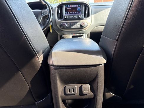 Used 2018 Chevrolet Colorado Z71 w/ Centennial Edition AWD/4WD image 11