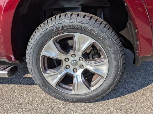 Used 2020 RAM 1500 Laramie w/ Sport Appearance Package AWD/4WD image 13