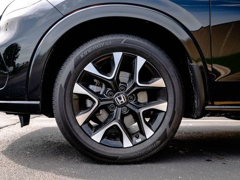Used 2026 Honda HR-V EX-L image 10