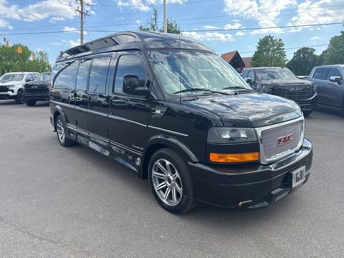 Used 2017 GMC Savana 2500 Extended RWD image 7