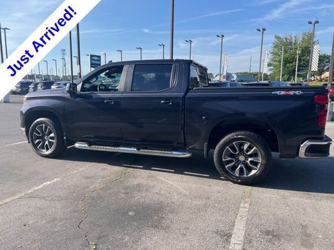Used 2023 Chevrolet Silverado 1500 LT AWD/4WD image 6