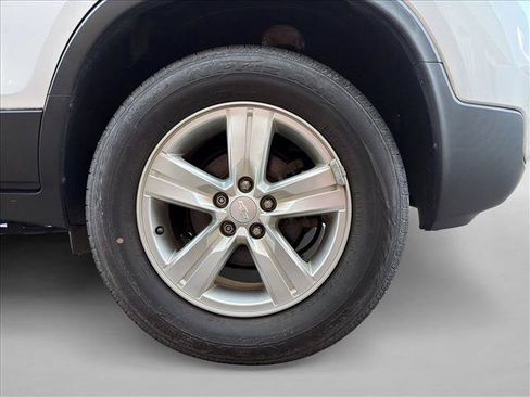 Used 2020 Chevrolet Trax LT AWD/4WD image 12
