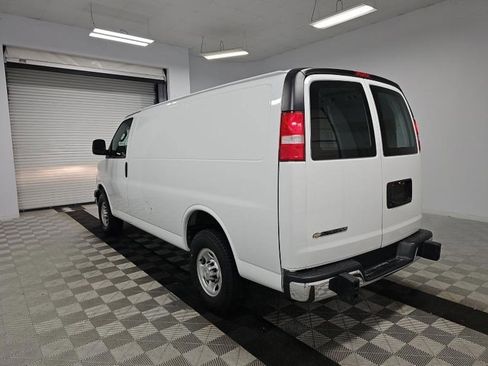 Used 2024 Chevrolet Express 2500 Work Van w/ Driver Convenience Package image 4