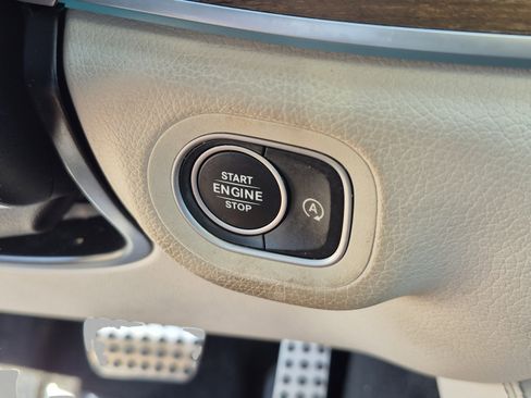 Used 2023 Mercedes-Benz GLS 450 4MATIC image 35