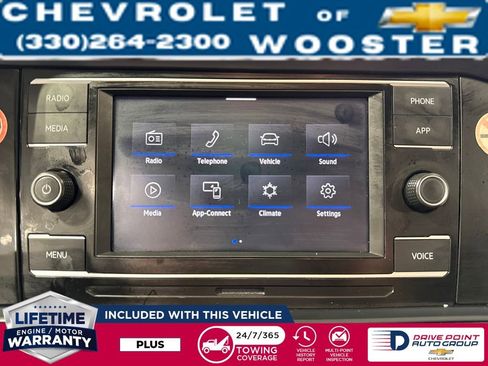 Used 2024 Volkswagen Jetta SE image 22