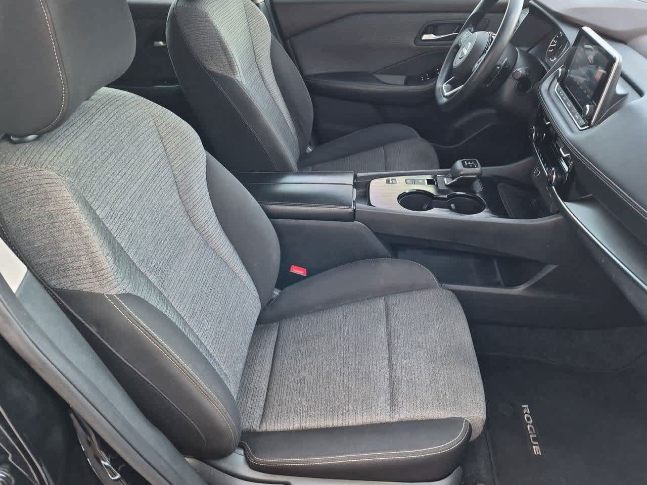 Used 2022 Nissan Rogue SV FWD image 21