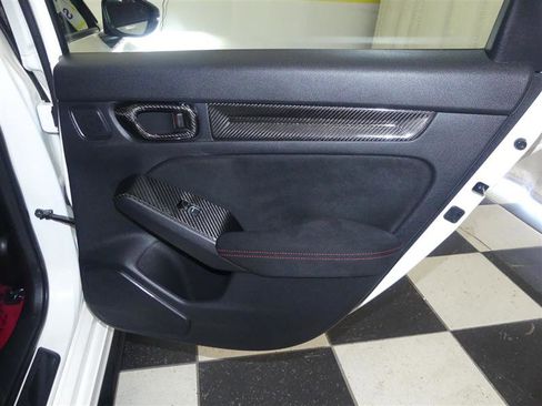 Used 2025 Honda Civic Type R image 32