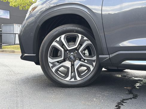 Used 2025 Subaru Ascent Touring AWD/4WD image 18