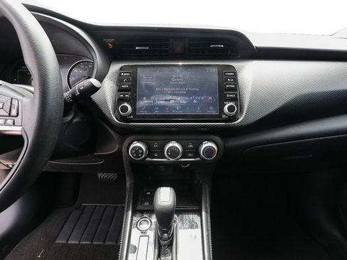 Used 2023 Nissan Kicks SV FWD image 17