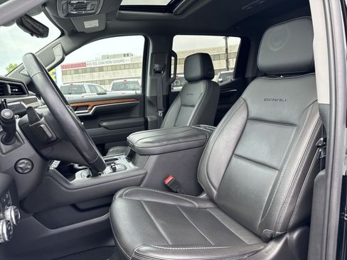 Used 2023 GMC Sierra 1500 Denali w/ Denali Reserve Package AWD/4WD image 13