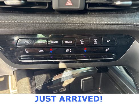 Used 2023 Buick Envision Essence w/ Sport Touring Package image 14