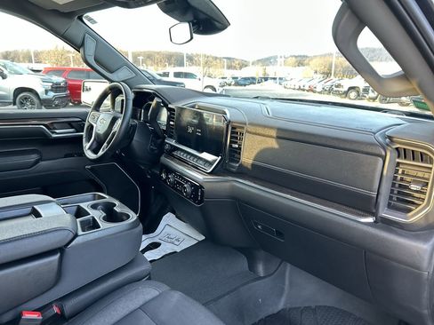 Used 2023 Chevrolet Silverado 1500 LT image 16