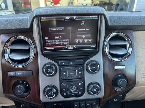 Used 2014 Ford F250 Lariat w/ Lariat Ultimate Package image 23