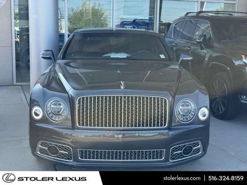 Used 2017 Bentley Mulsanne RWD image 2