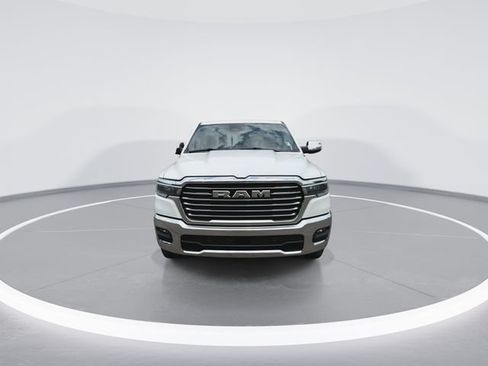Used 2025 RAM 1500 Laramie AWD/4WD image 3