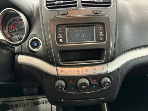 Used 2020 Dodge Journey SE w/ Blacktop Package FWD image 39