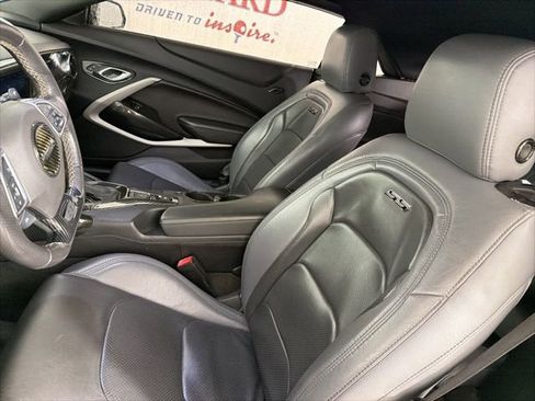 Used 2019 Chevrolet Camaro SS w/ Black Appearance Package RWD image 11