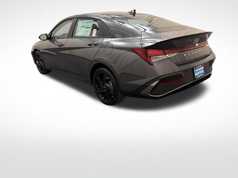 Certified 2026 Hyundai Elantra Sport w/ Cargo Package image 8